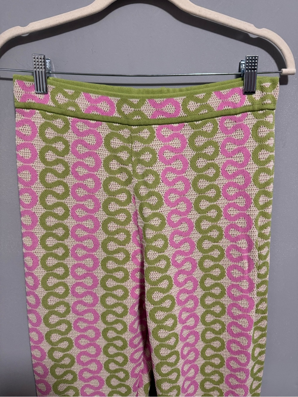 EUC-House of Harlow 1960 Pink and Green Knit Pants. Size M - Picture 6 of 7